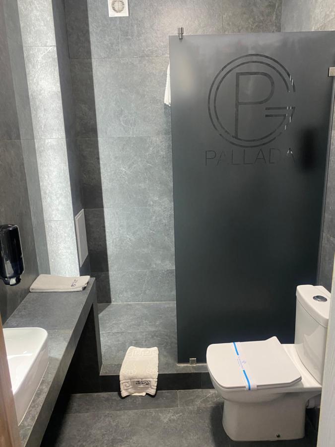 Pallada Hotel Ternopil Ngoại thất bức ảnh