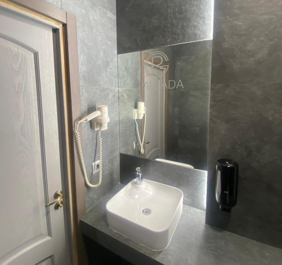 Pallada Hotel Ternopil Ngoại thất bức ảnh