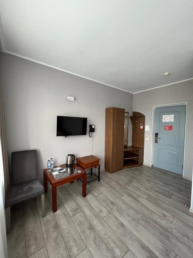 Pallada Hotel Ternopil Ngoại thất bức ảnh