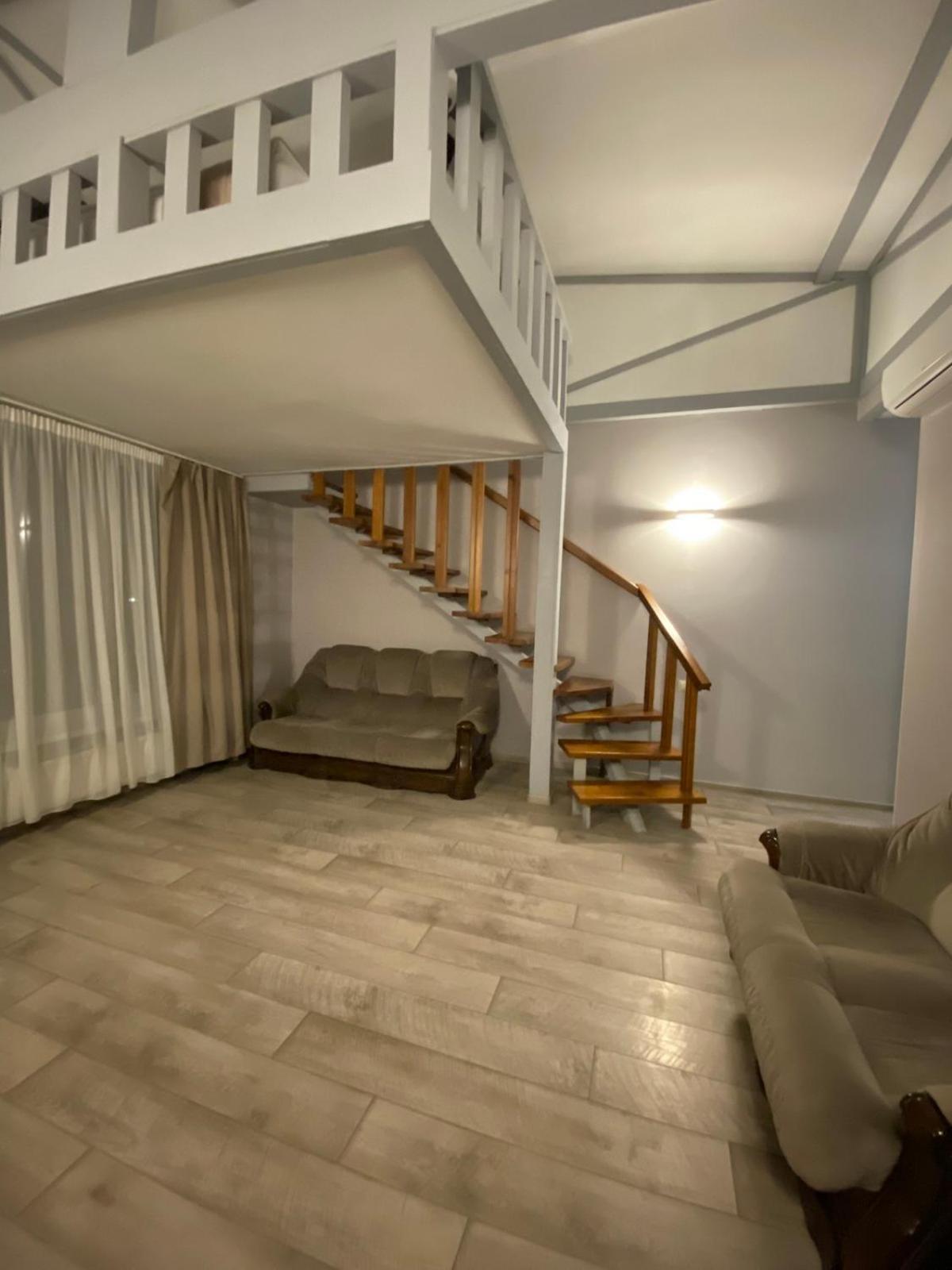 Pallada Hotel Ternopil Ngoại thất bức ảnh