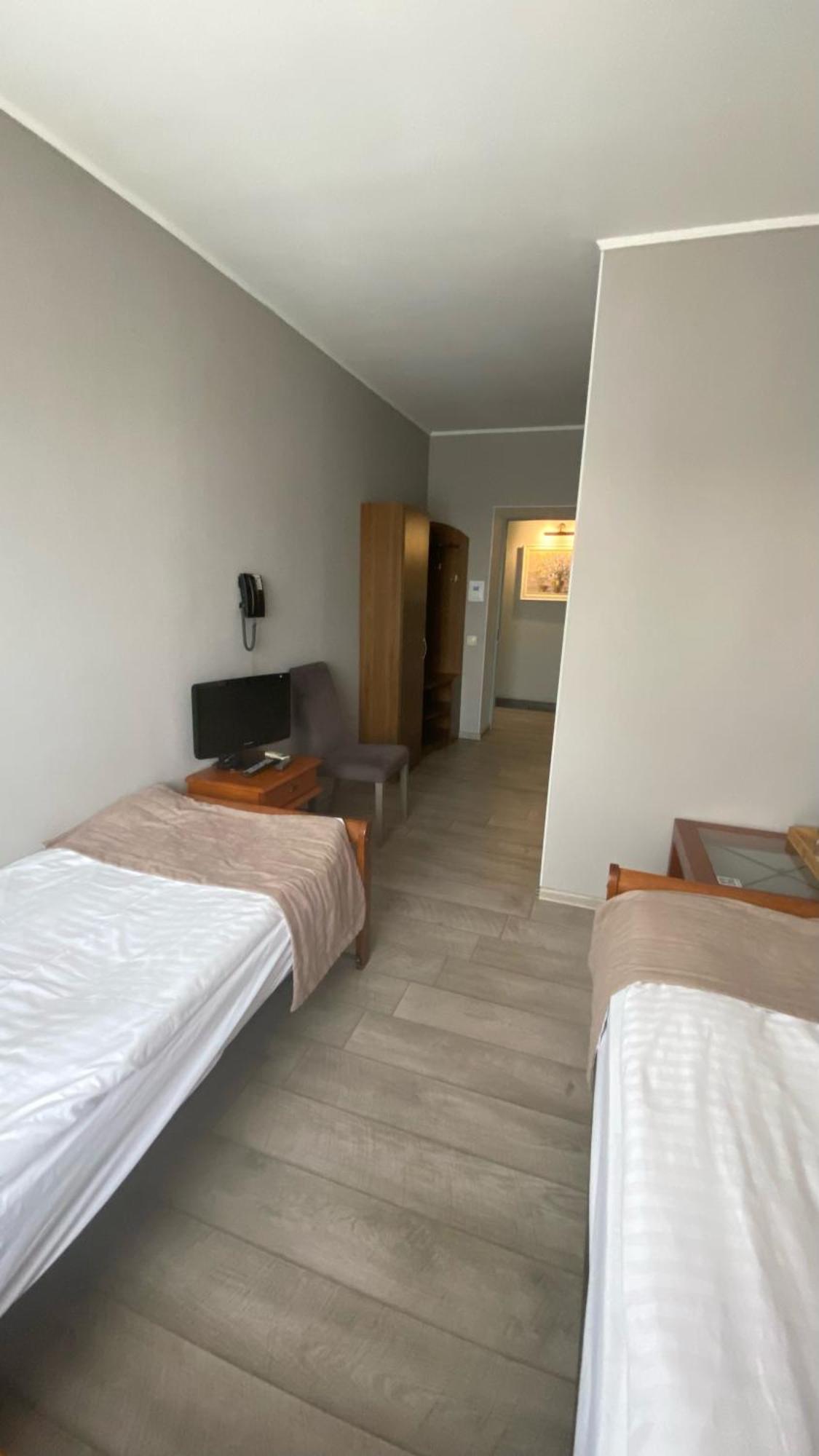 Pallada Hotel Ternopil Ngoại thất bức ảnh